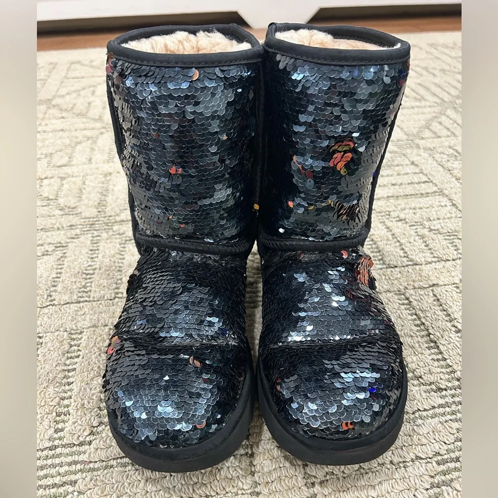 UGG Black Sequin boots size 5 - Picture 4 of 9